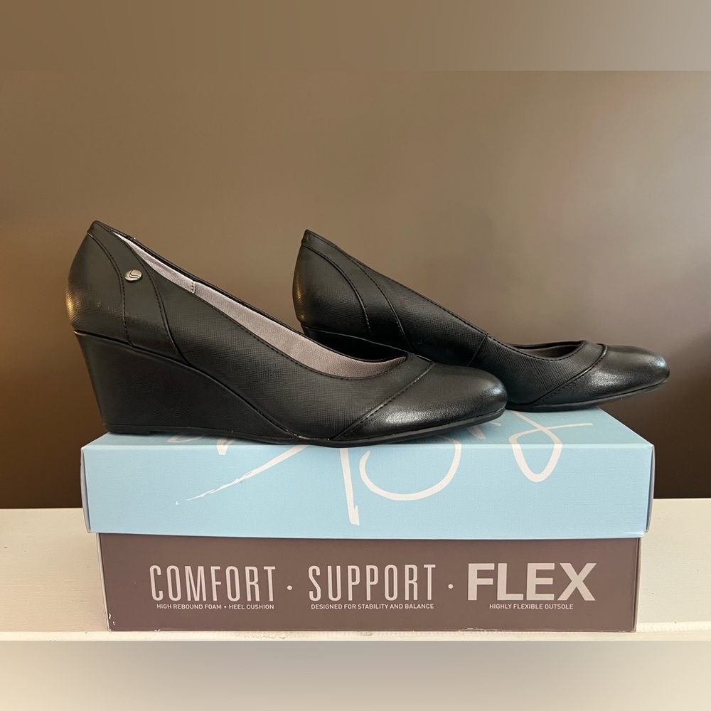 Lifestride Black Wedge Pumps 8W